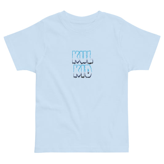 Lyseblå barne-t-skjorte med KUL KID Frost-logo i hvitt trykk.