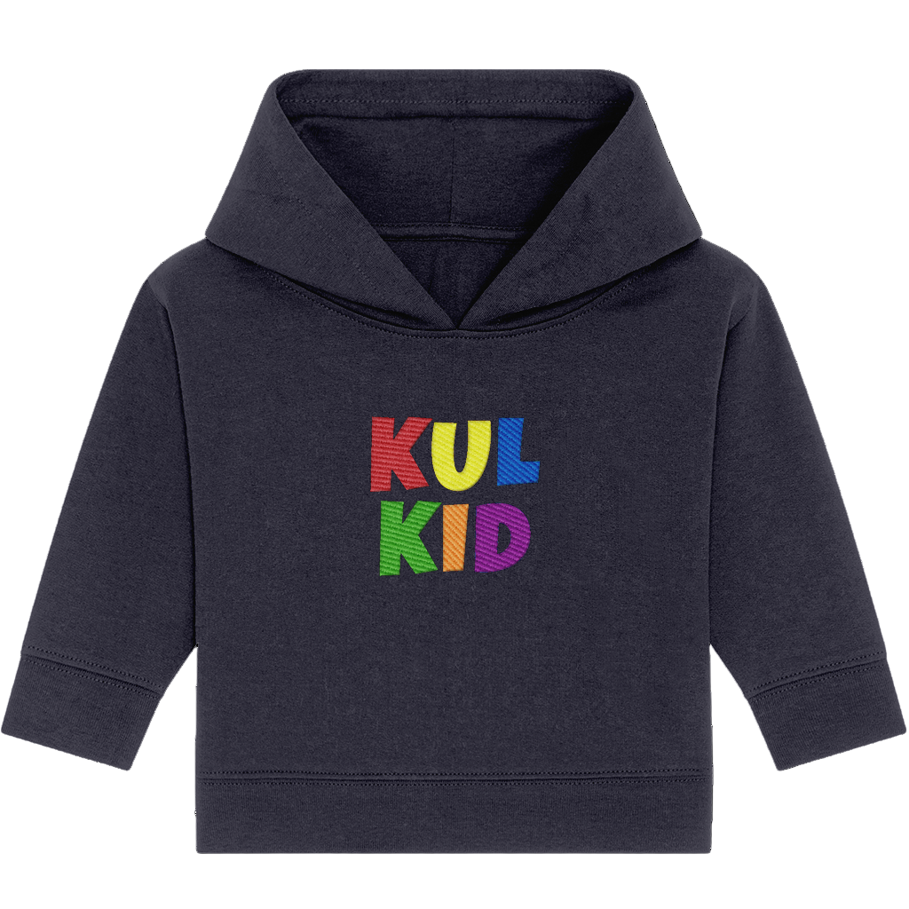 Marineblå babyhettegenser med brodert KUL KID-logo, vist mot hvit bakgrunn.