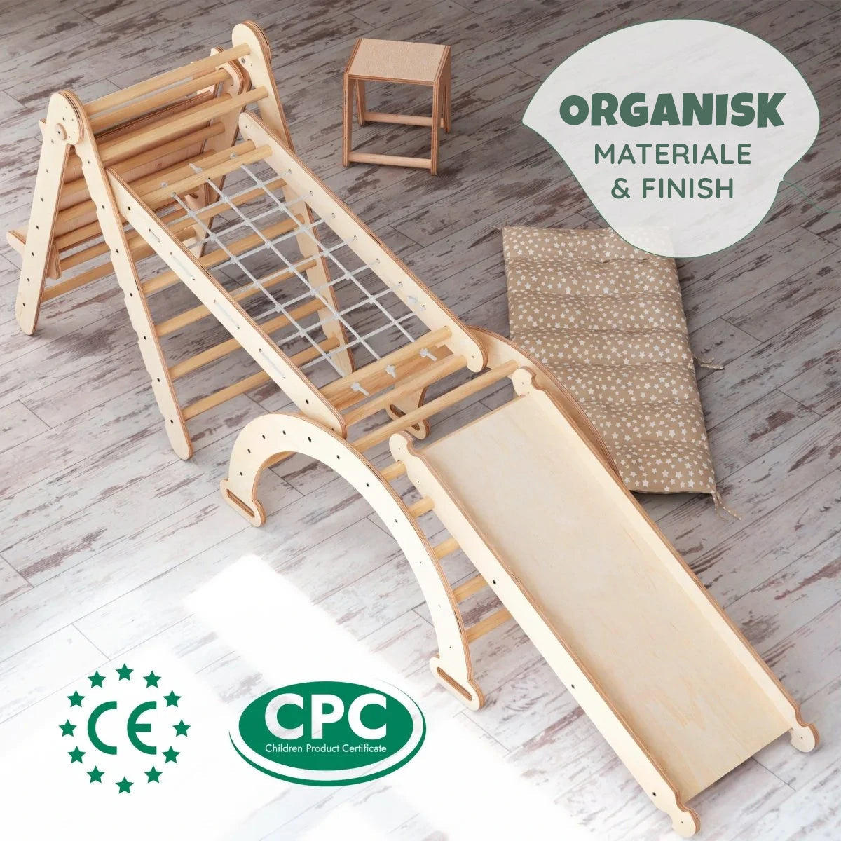 Kunsttavle på klatrestativ – kreativ lek kombinert med klatring, bjørkefiner