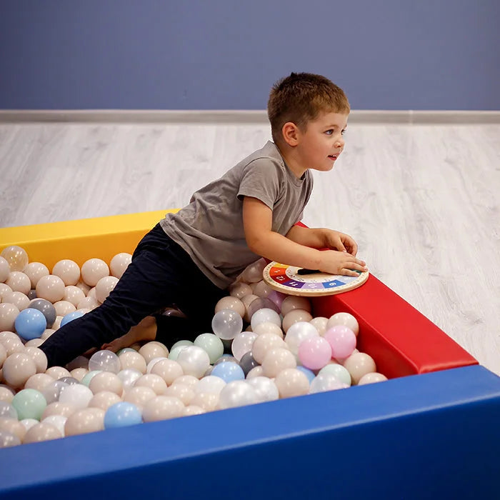 Ballbasseng i skum fra Kul Kid
